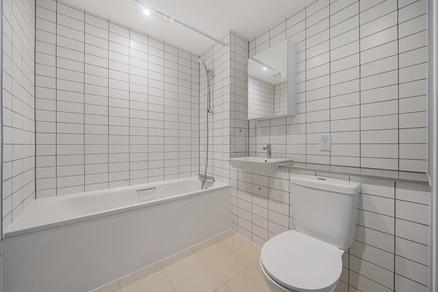 Flat Devonshire Avenue in Woking