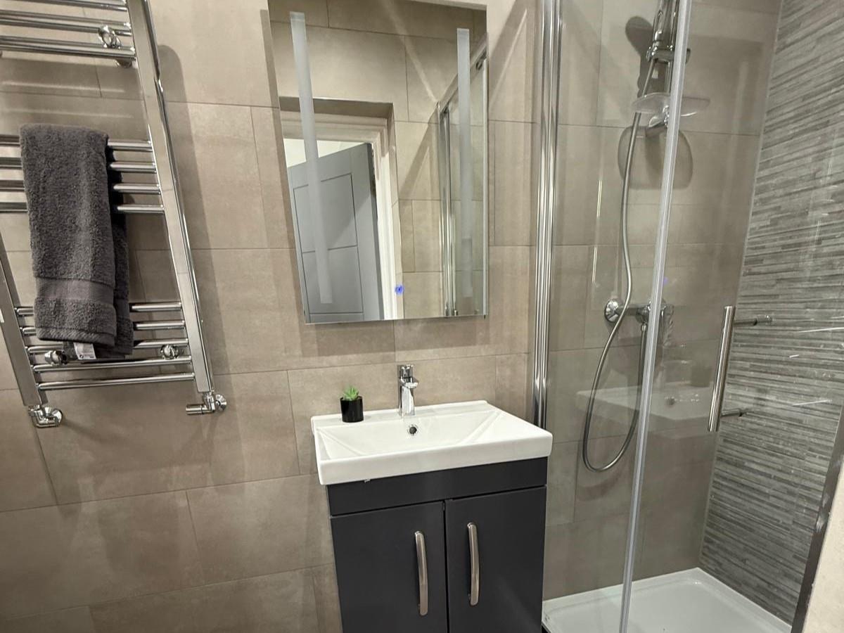 Room Maplehurst Close in Greater London