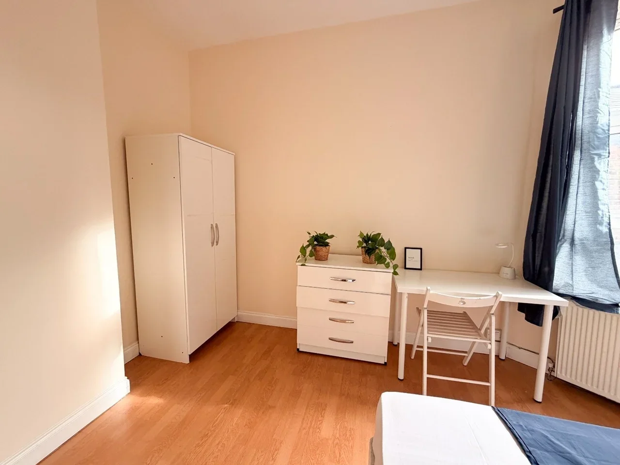 Room Rutland Park in Greater London