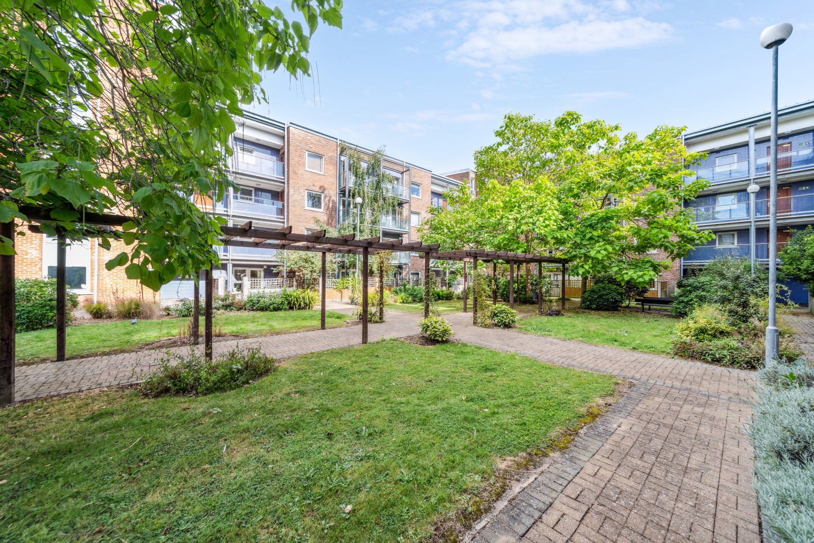 Flat Wynter Street in Greater London