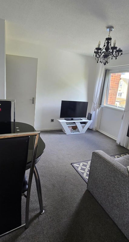 Room Aylesbury Close in Greater London