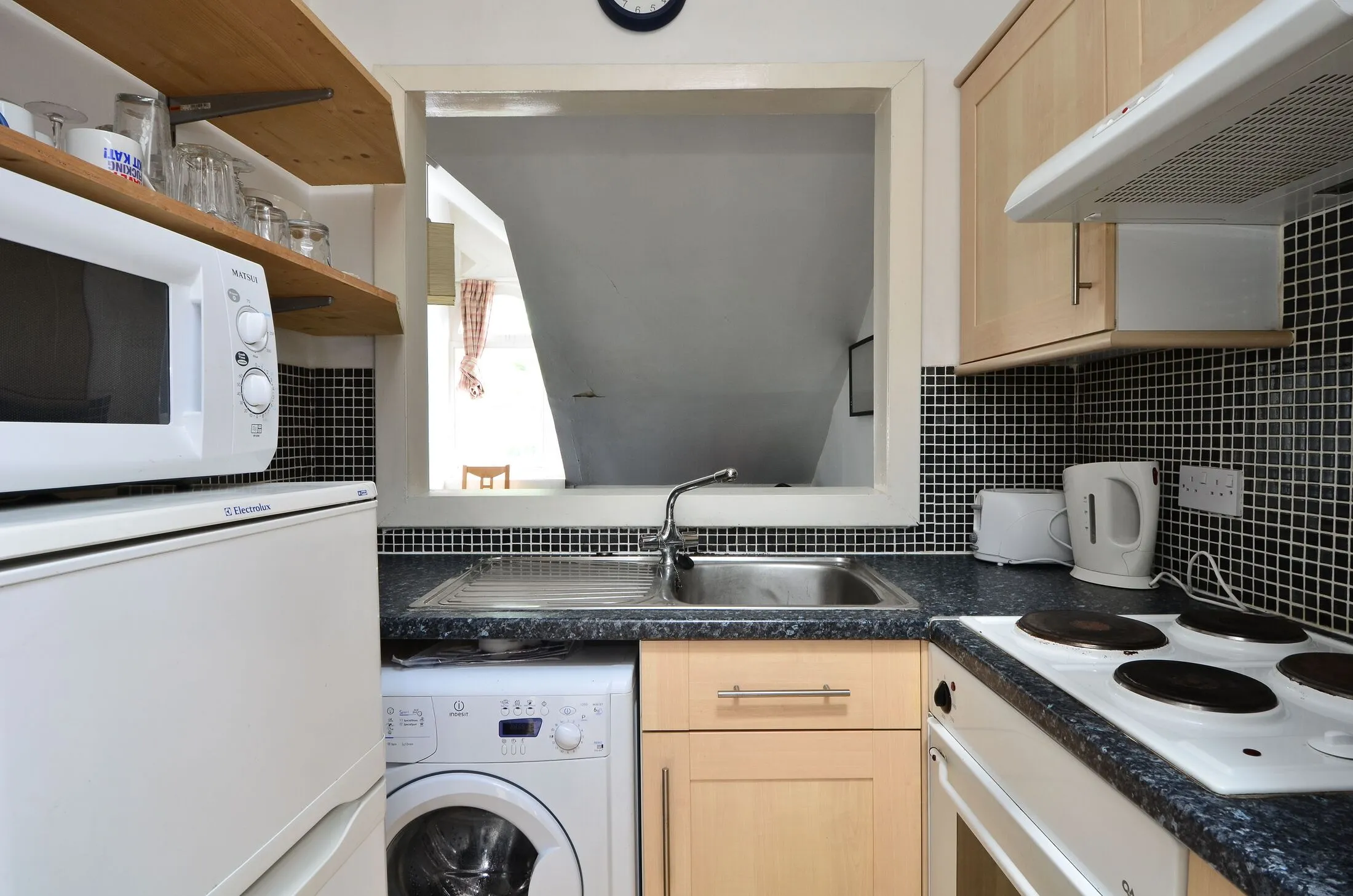 Flat Kempsford Gardens in Greater London