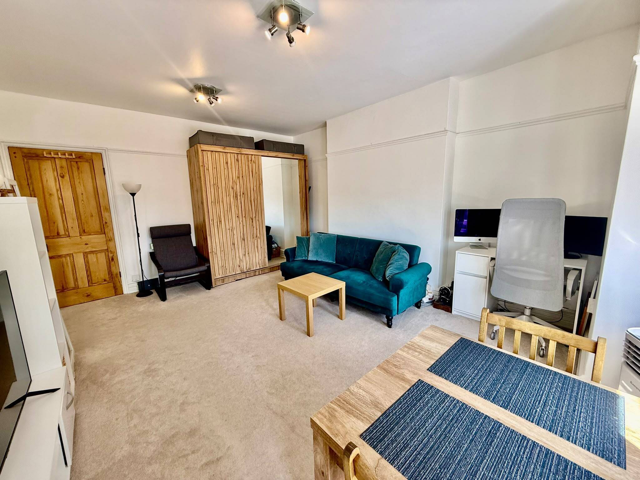 Flat Holly Walk in Royal Leamington Spa