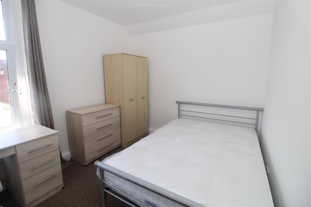 Room Colum Road in Cardiff