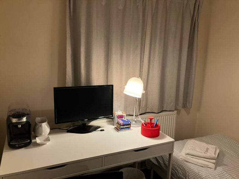 Room Tamworth Park in Greater London