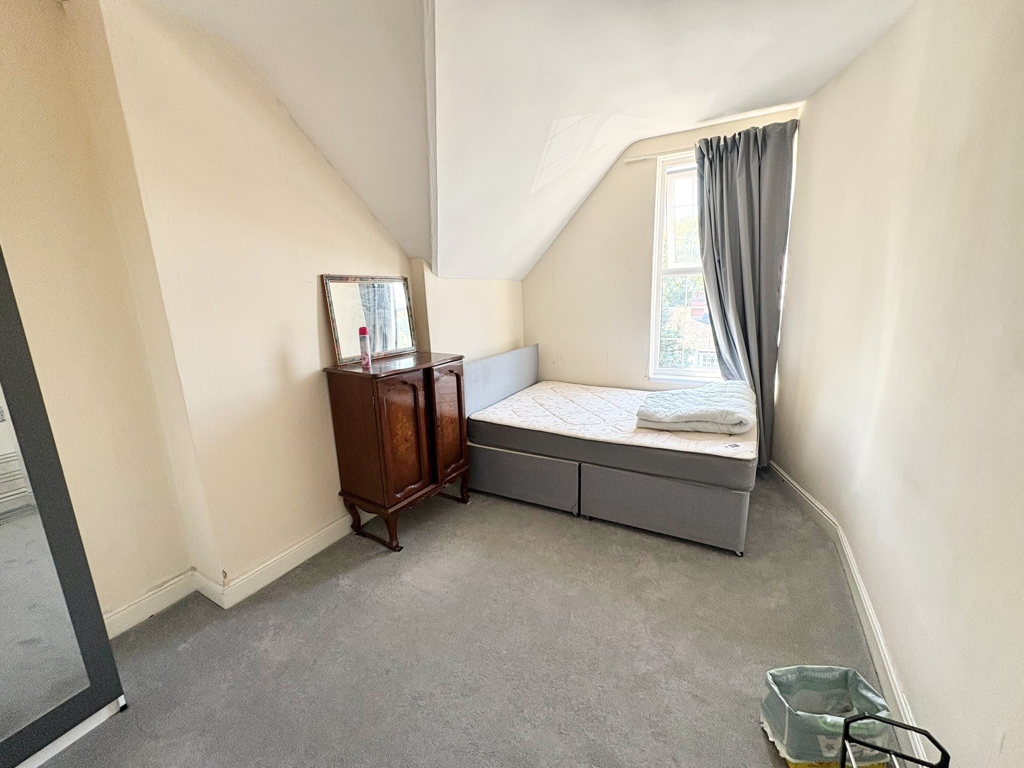 Room Soho Avenue in Birmingham