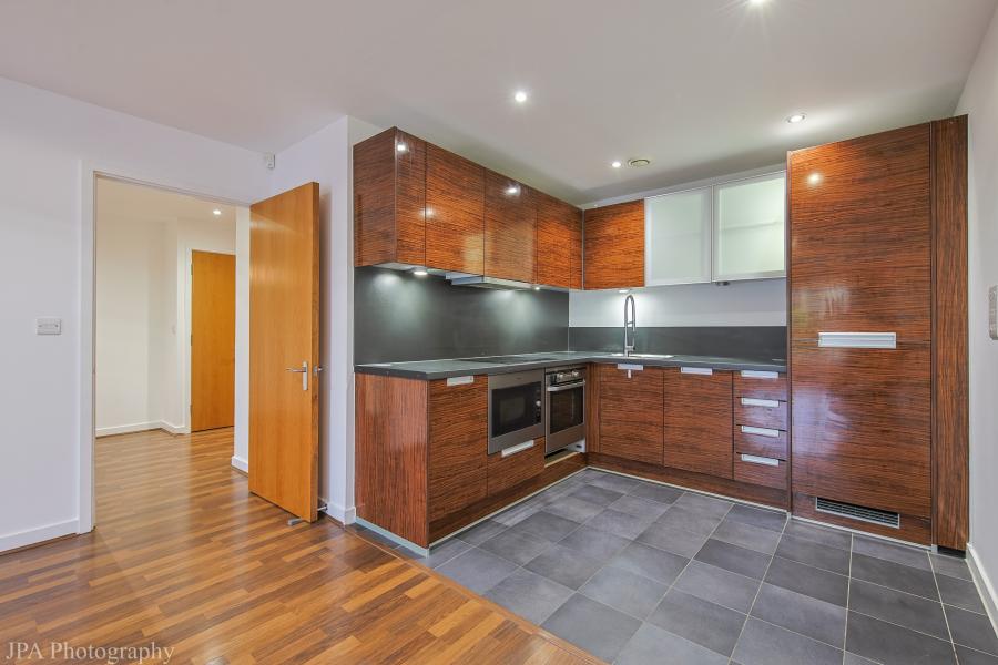 Flat Guildford Road in Woking