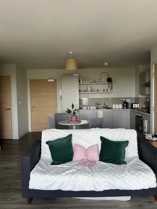 Room Ellesmere Street in Manchester