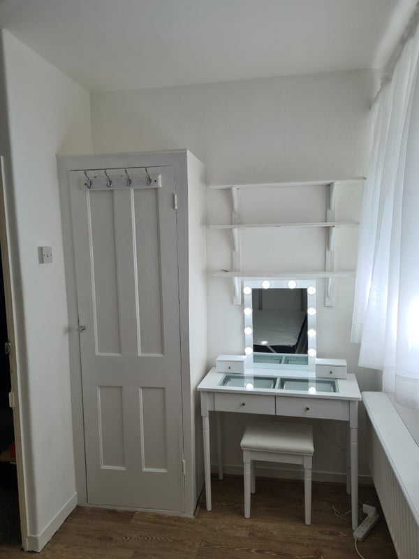 Room Bittern Street in Greater London