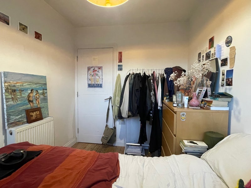 Room Tottenham Road in Greater London