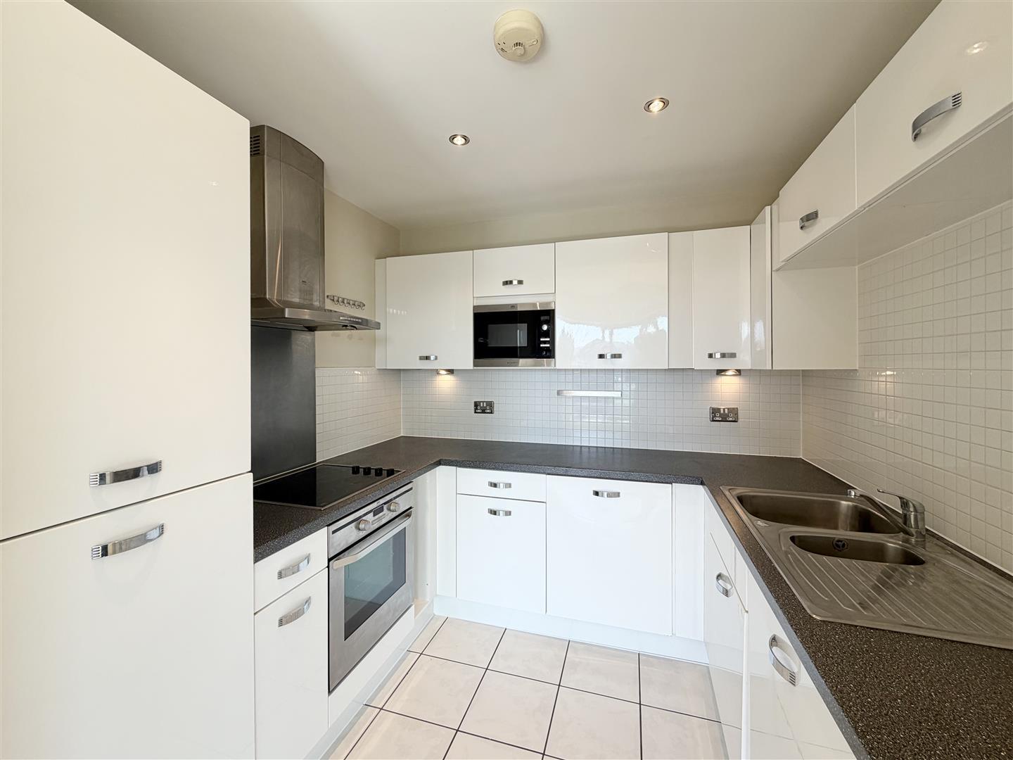 Flat Severn Road in Gloucester