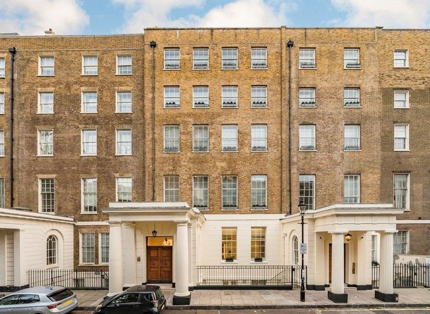 Flat Cumberland Gate in City of Westminster