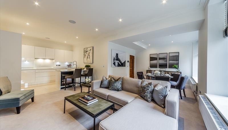Flat Rainville Road in Greater London