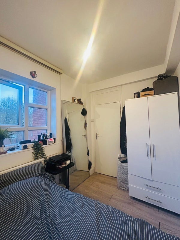 Room Jackman Street in Greater London