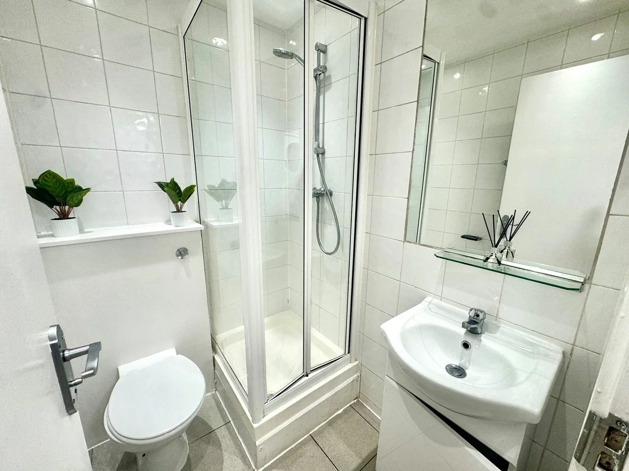 Flat Fitzjohn's Avenue in Greater London
