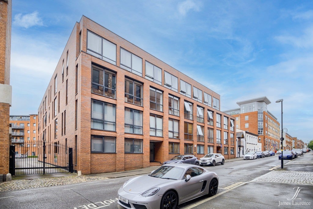 Flat George Street in Birmingham