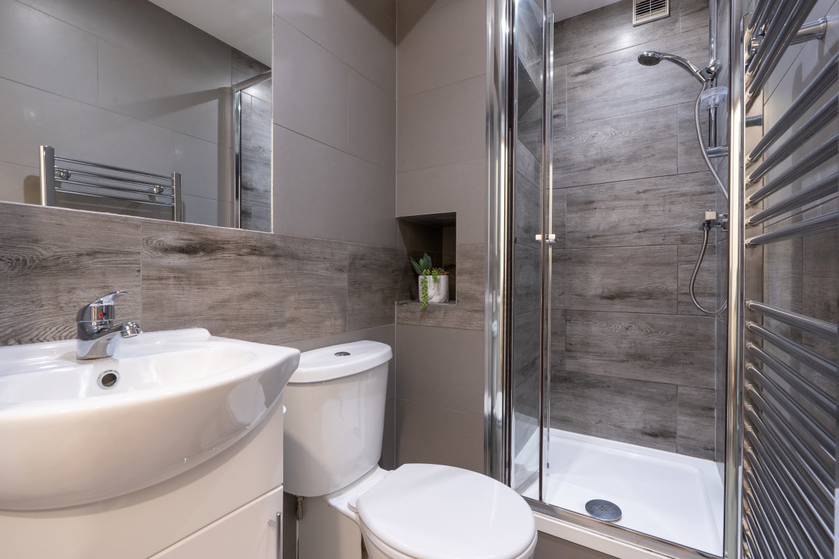 Flat Eskdale Terrace in Newcastle upon Tyne