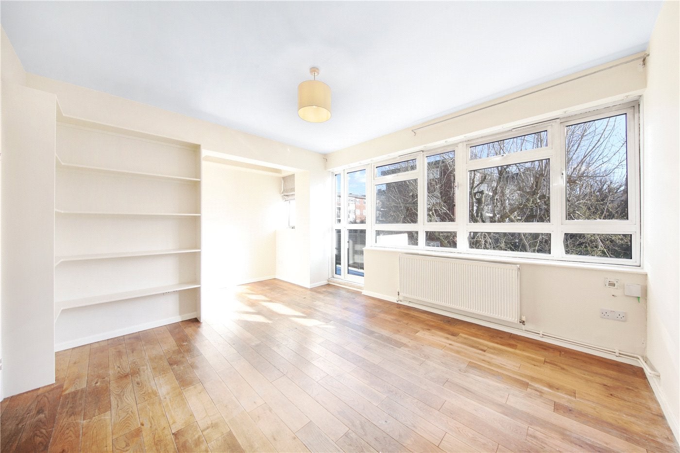Flat Portobello Court in Greater London