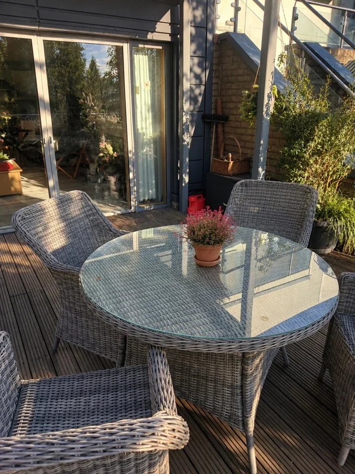 Room Chantry Close in Greater London