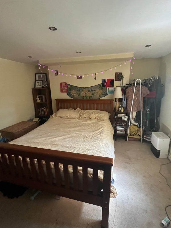 Room Talford Grove in Manchester
