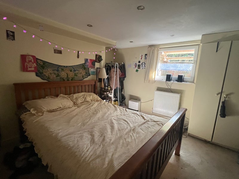 Room Talford Grove in Manchester