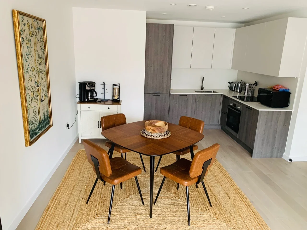 Flat Osborn Street in Greater London