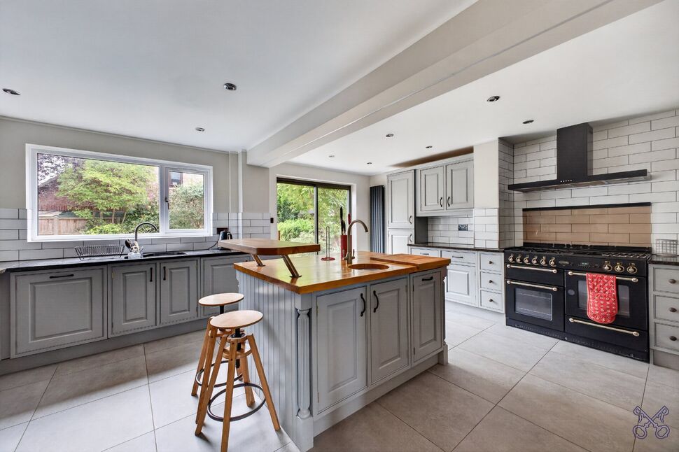 House St Marks Close in Wychavon