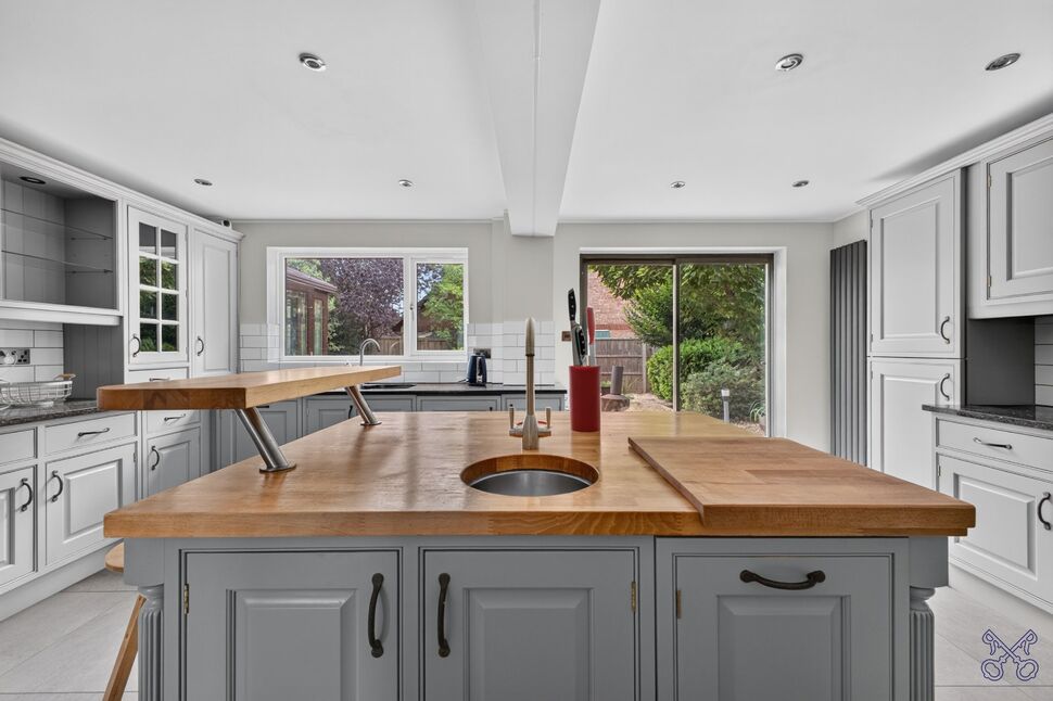 House St Marks Close in Wychavon