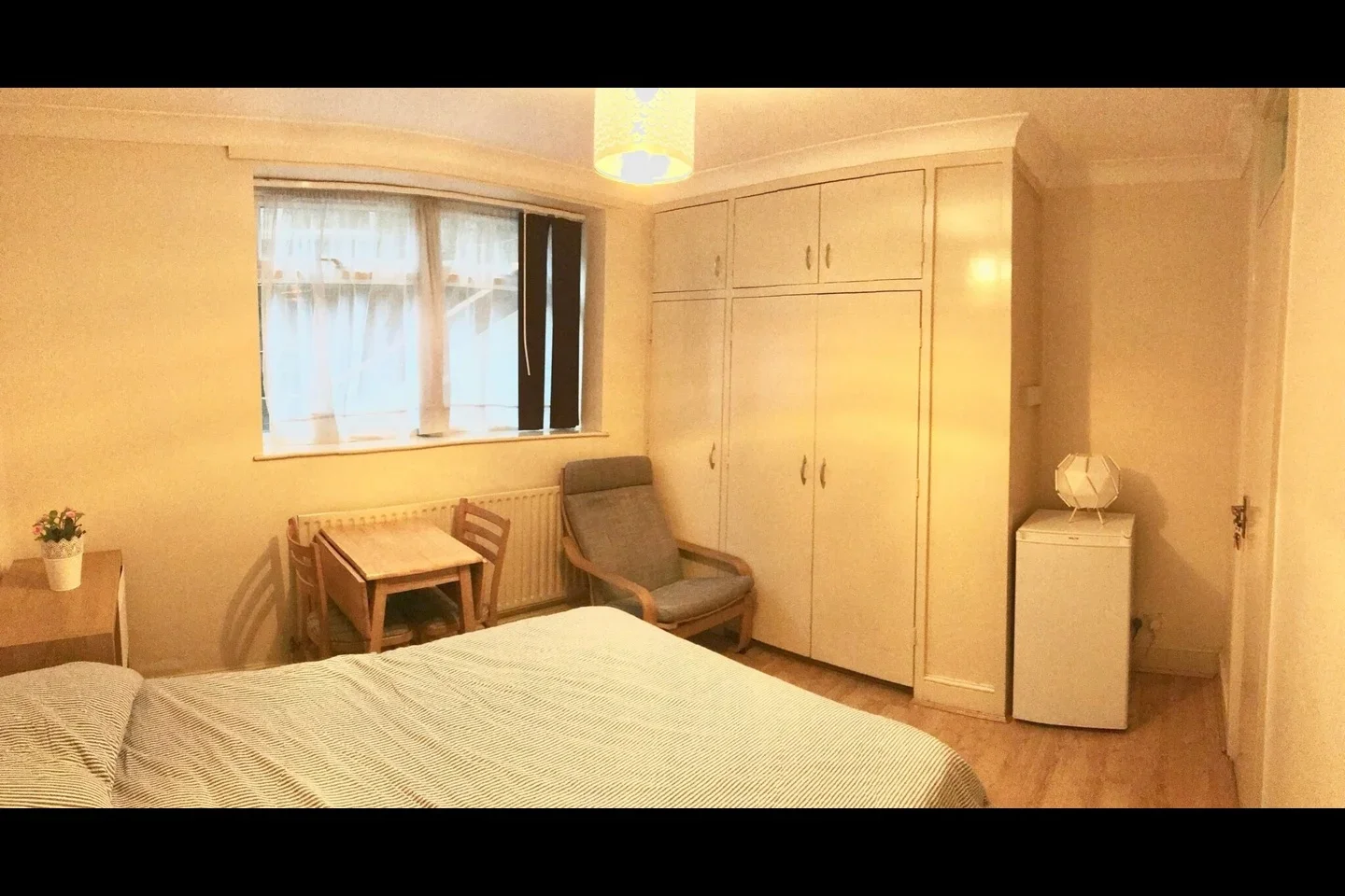 Room Chatsworth Road in Greater London