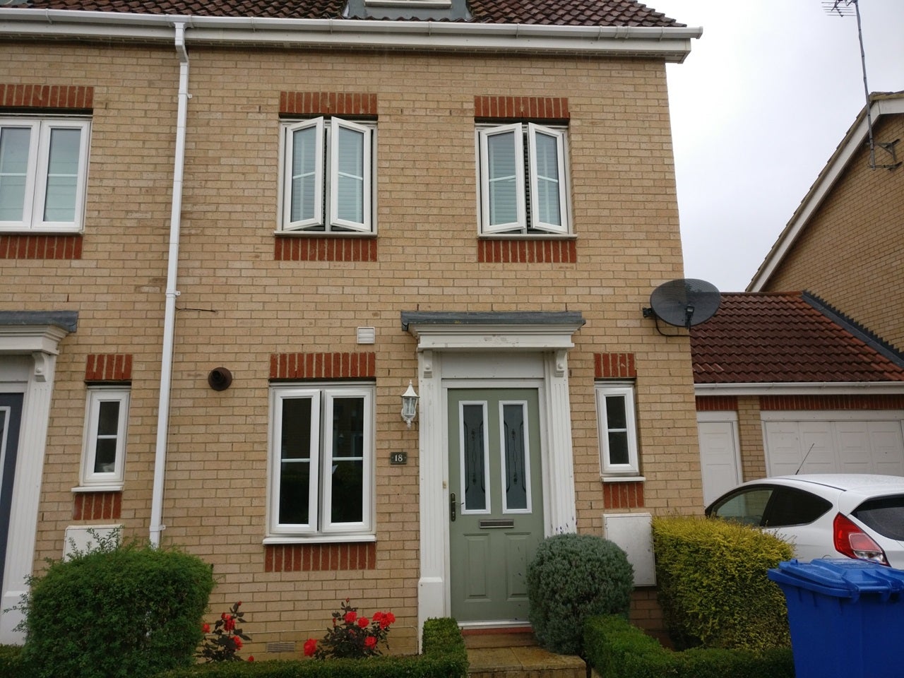 House Abbots Way in Kettering