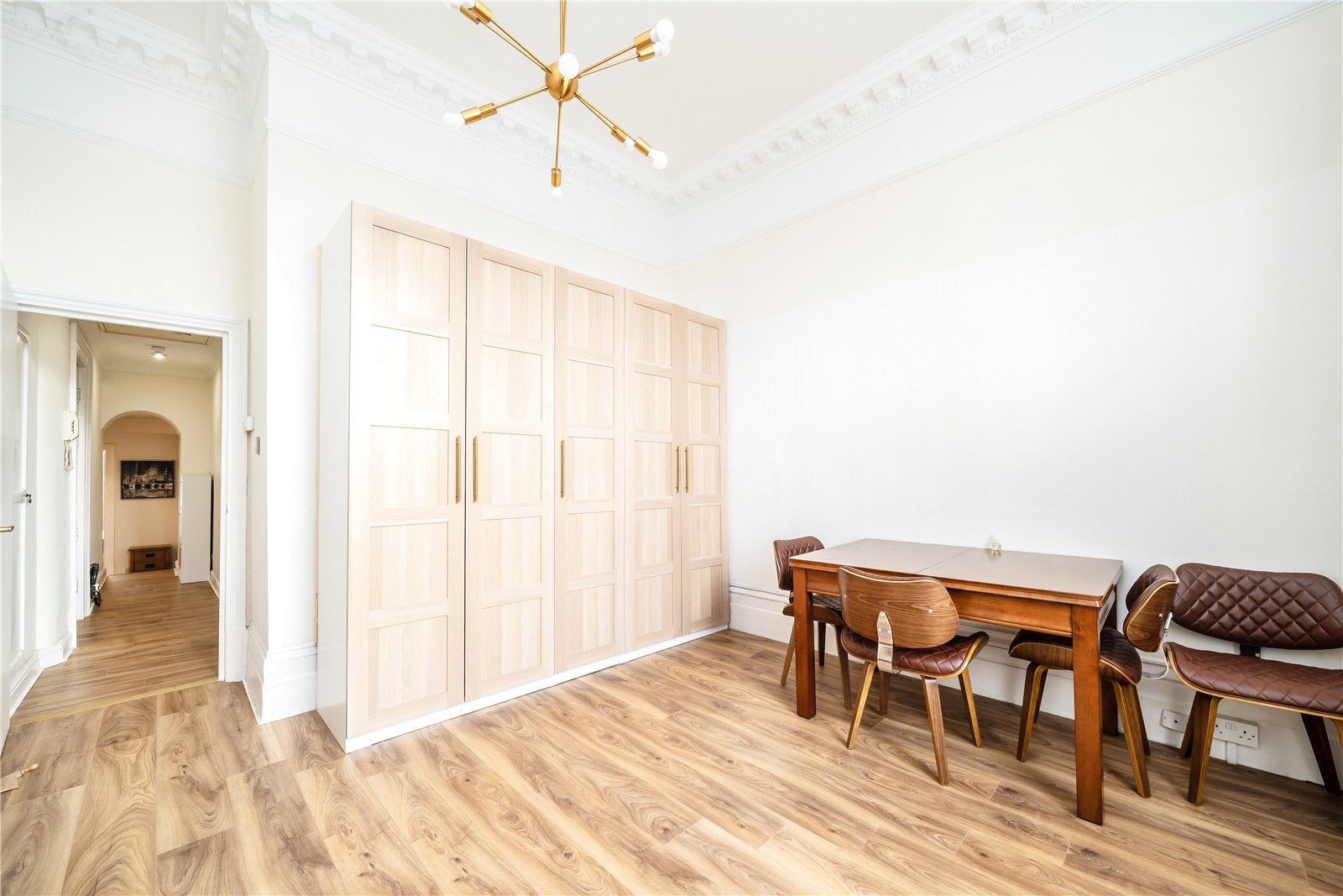 Flat Belgrave Road in City of Westminster