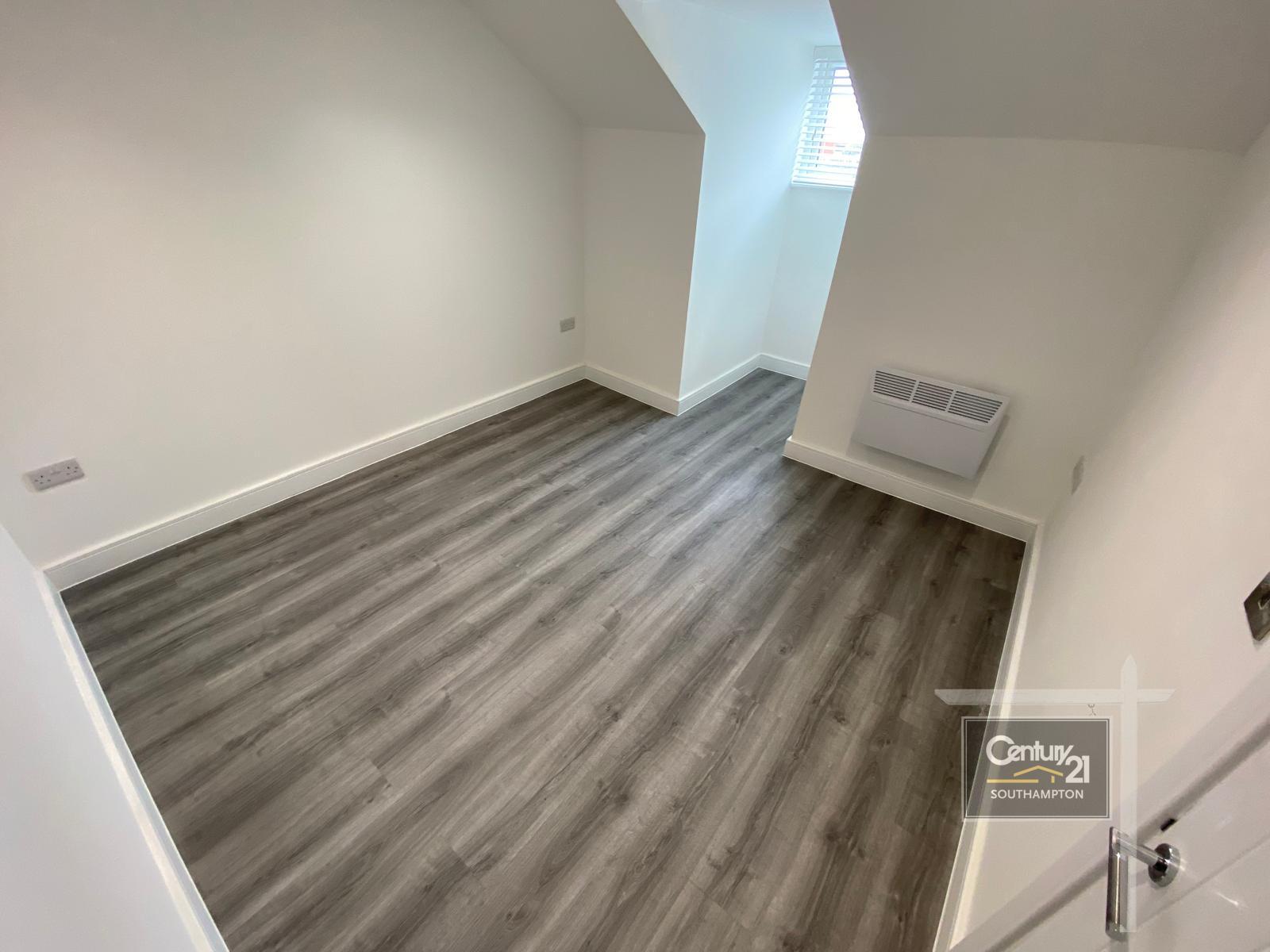 Flat Ordnance Road in Southampton