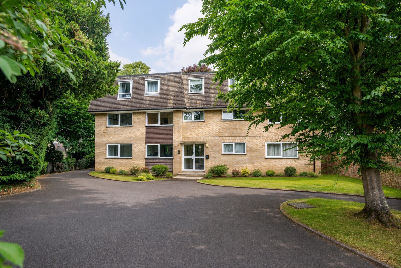 Flat Ramsbury Road in St Albans