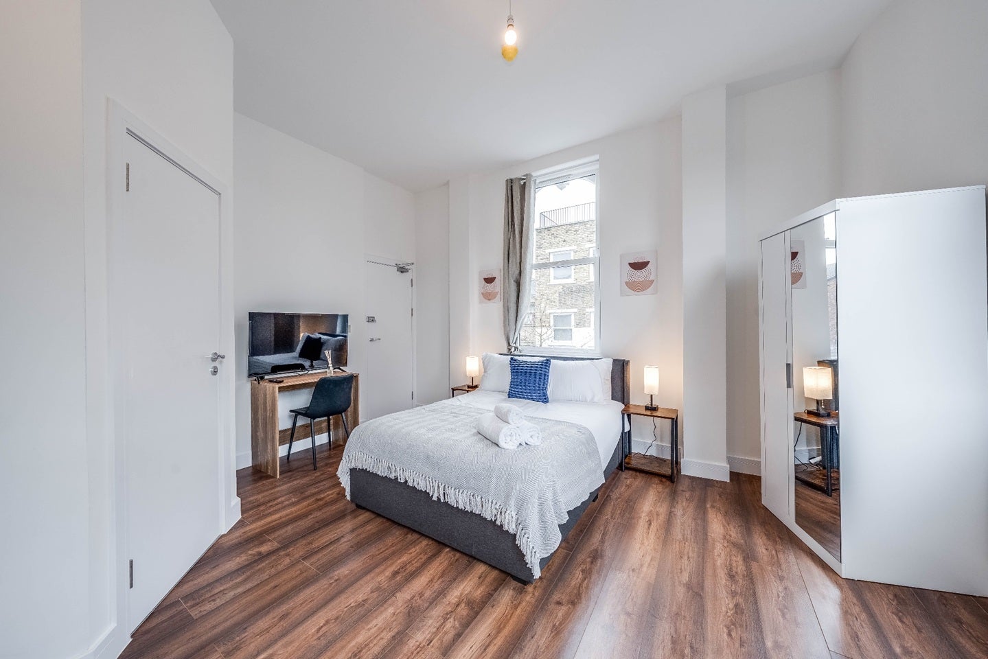 Flat Denmark Hill in Greater London