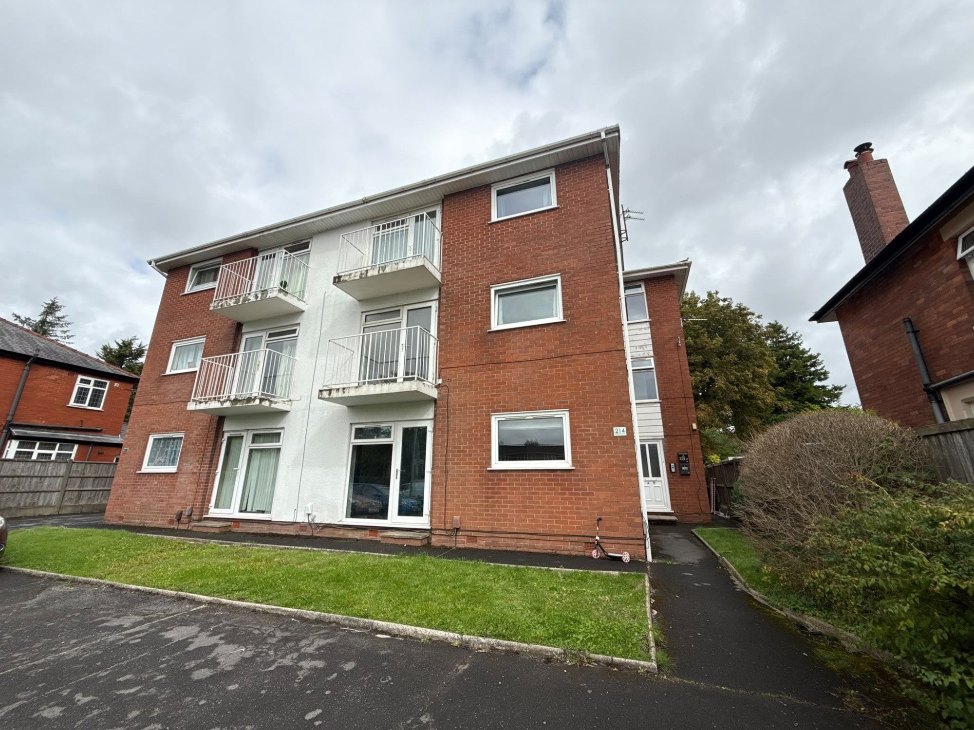 Flat Garstang Road in Preston
