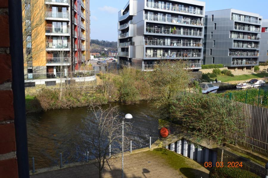Flat Riverside Walk in Norwich