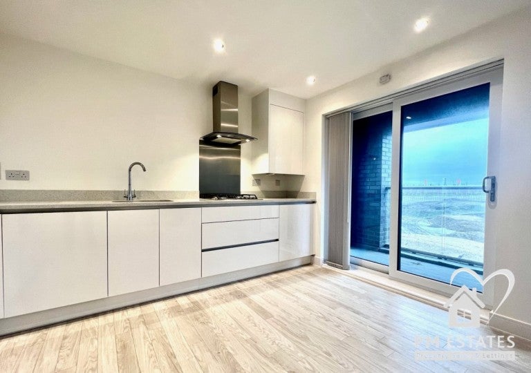 Flat Swanton House in Ebbsfleet Garden City