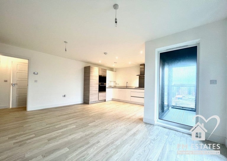 Flat Swanton House in Ebbsfleet Garden City