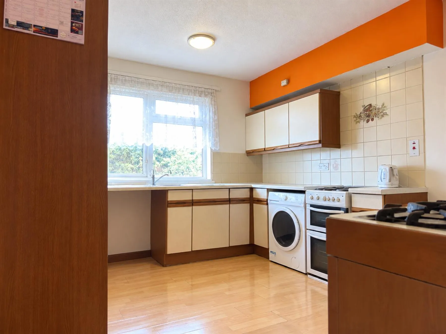 Flat Weekes Drive in Slough