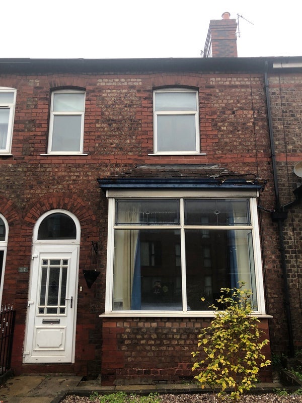House Manchester Road in Trafford