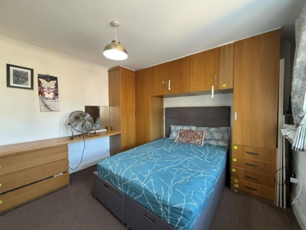 Flat Rayners Lane in Greater London