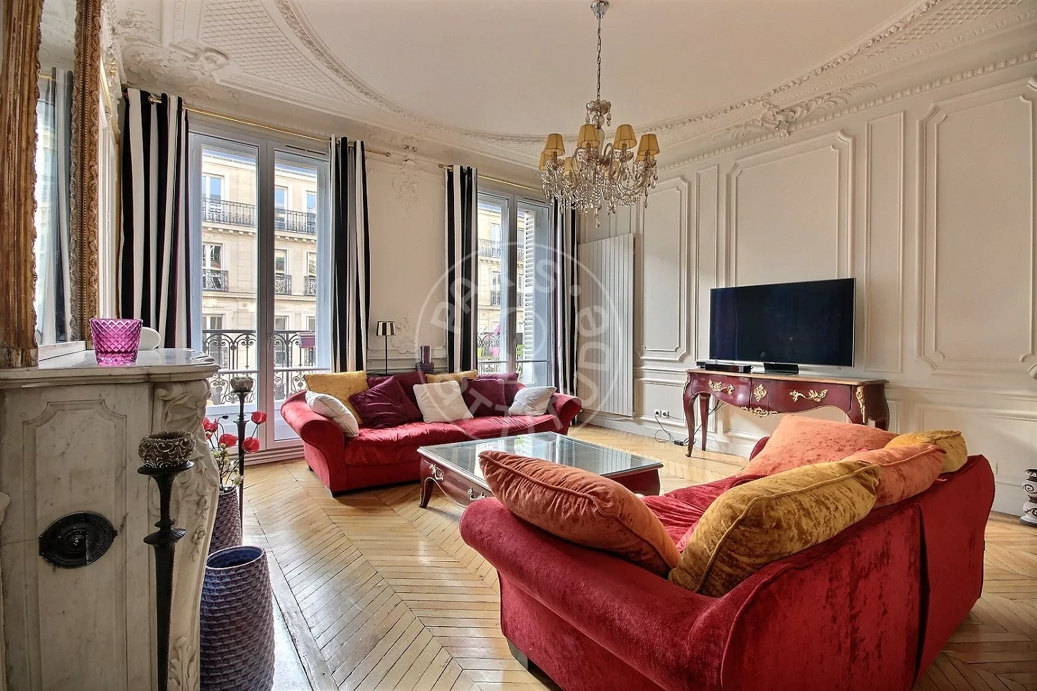 Flat Rue La Fayette in Paris