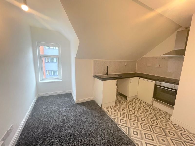 Flat Weaste Road in Salford