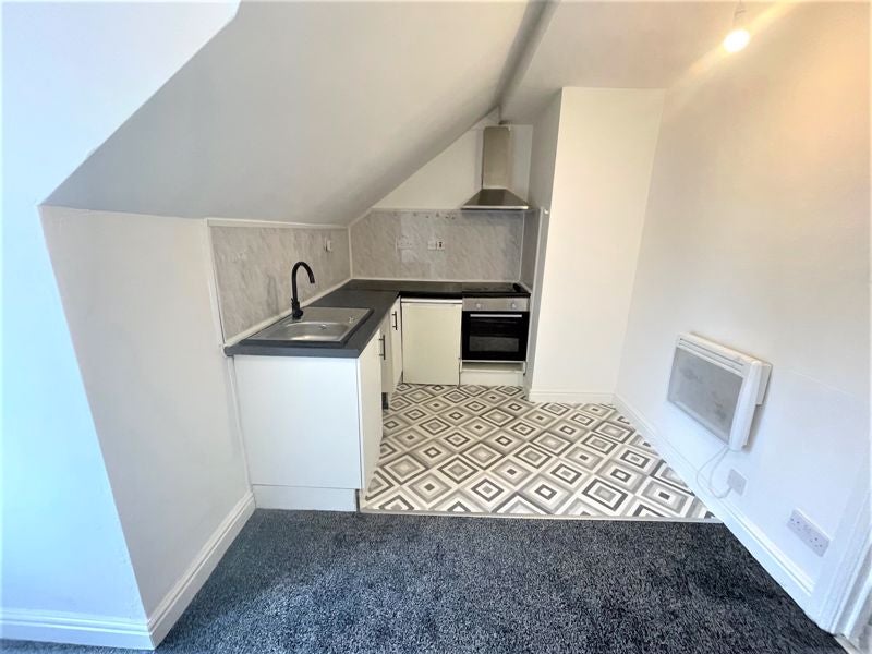 Flat Weaste Road in Salford