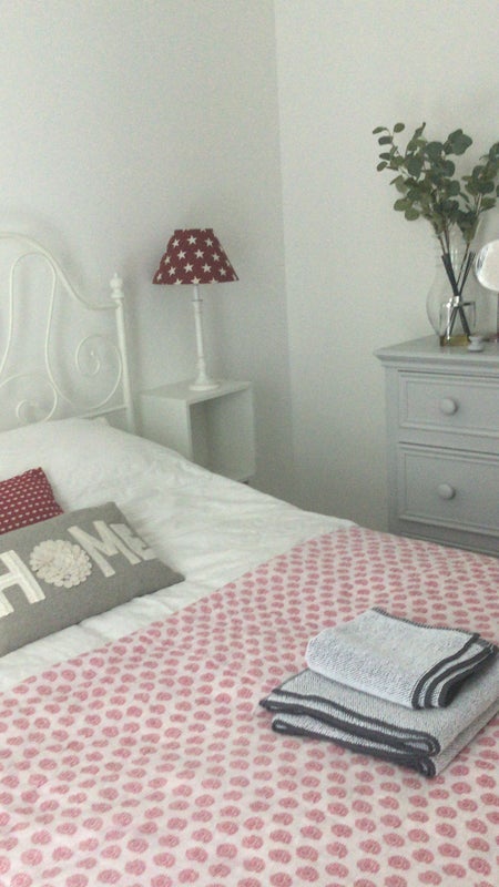 Room Watkiss Way in Cardiff