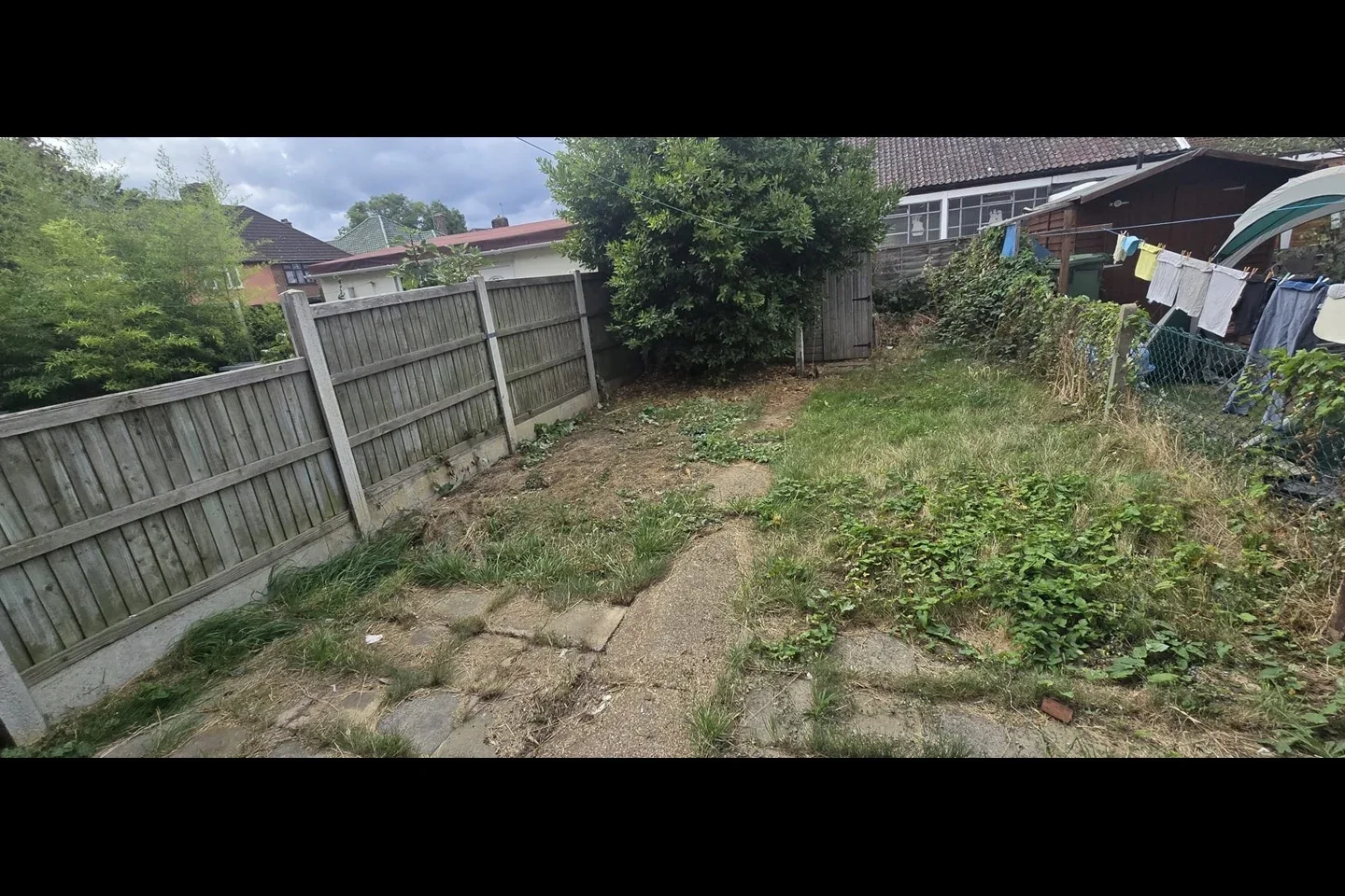 House Woodward Road in Greater London
