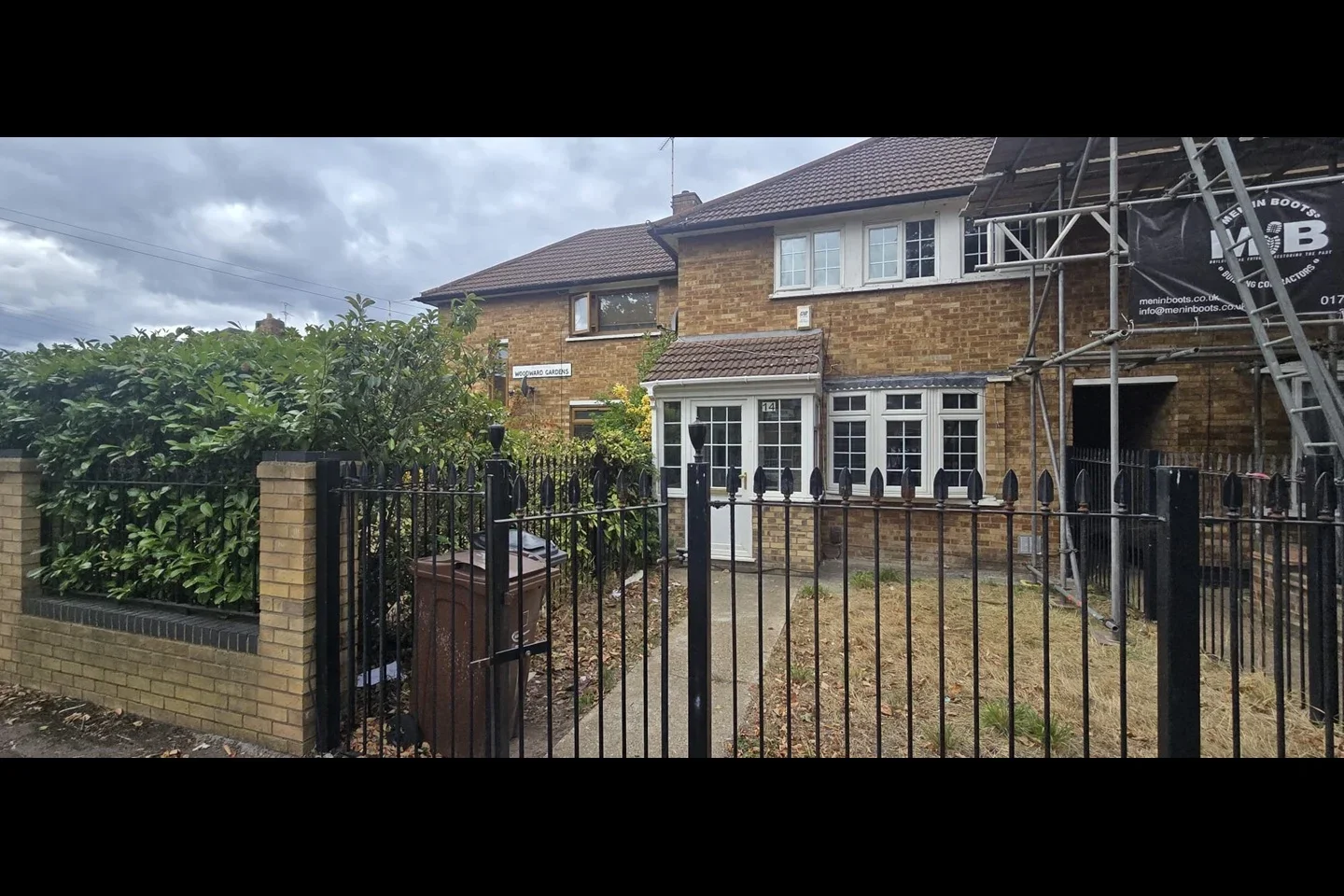 House Woodward Road in Greater London