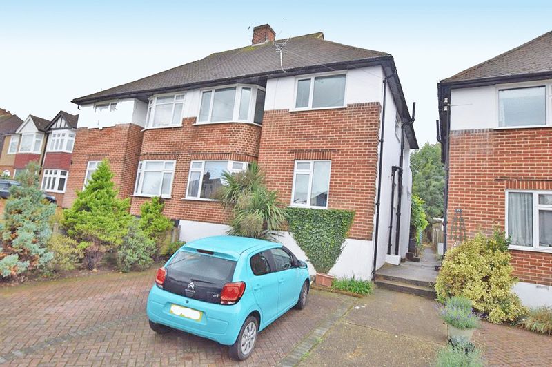 Flat Wordsworth Road in Maidstone