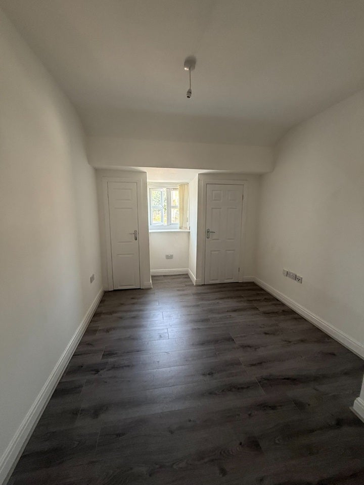 Flat Quarry Gardens in Huyton