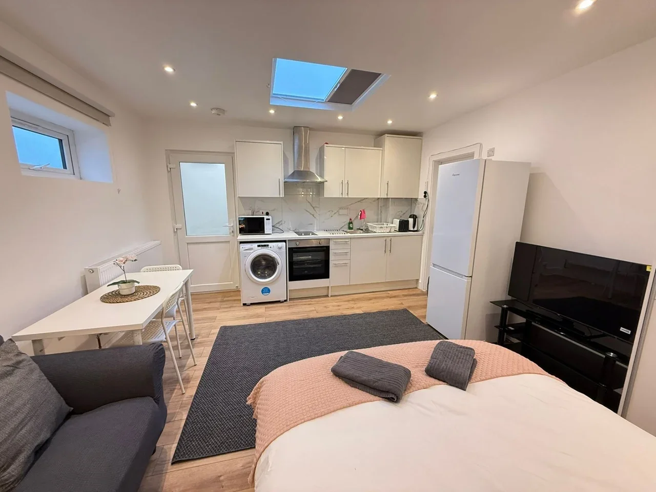 Flat Daryngton Drive in Greater London